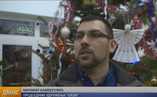 Деца деци, пакетићи малим Ромима