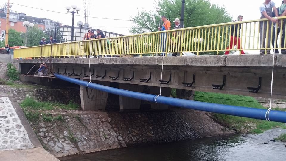 Замењене водоводне цеви на Микићевом мосту