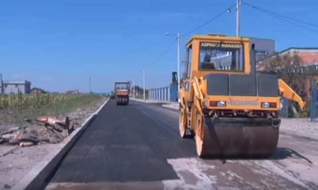 Завршна фаза асфалтирања у индустријској зони