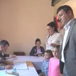 Нинослав Ерић на гласању породично