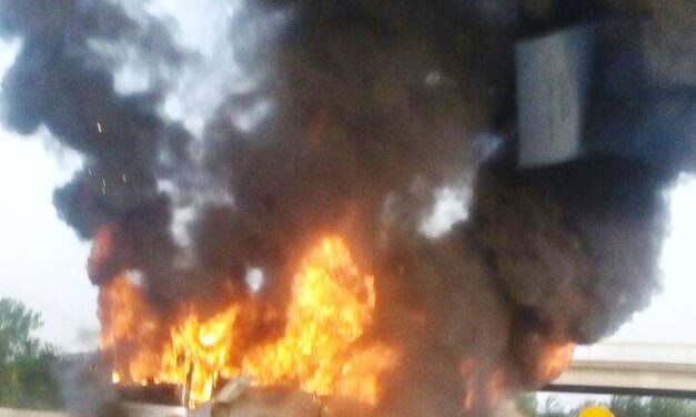 Изгорео аутобус на аутопуту између Ћуприје и Јагодине