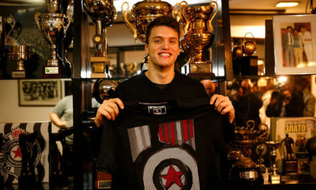 ПАЖИН ОБЛАЧИ ЦРНО-БЕЛИ ДРЕС