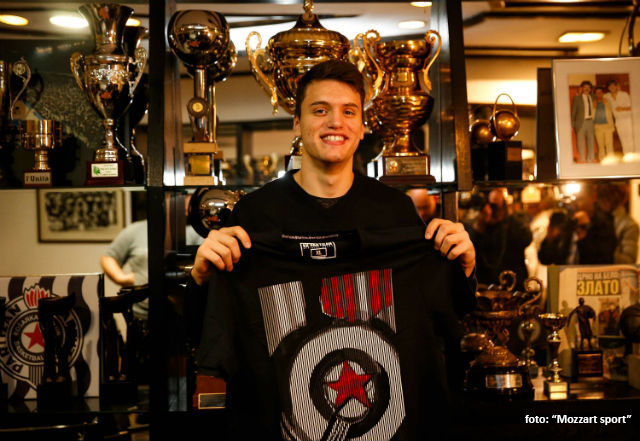 ПАЖИН ОБЛАЧИ ЦРНО-БЕЛИ ДРЕС