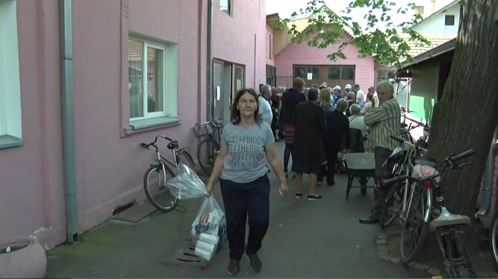 Пакети помоћи за најугроженије пензионере