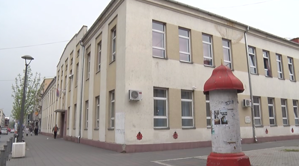 ЋУПРИЈСКИ СРЕДЊОШКОЛЦИ ОД ПОНЕДЕЉКА ПРЕЛАЗЕ НА КОМБИНОВАНИ СИСТЕМ НАСТАВЕ