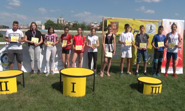 АТЛЕТИЧАРИ ОШ „13. ОКТОБАР“ ИДУ НА РЕПУБЛИЧКО ТАКМИЧЕЊЕ