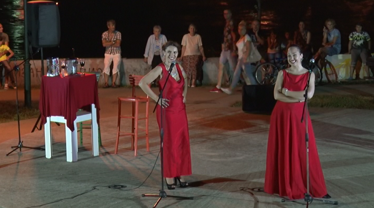 МОРАВОМ ЗАМИРИСАЛИ ЦИМЕТ И ВАНИЛА