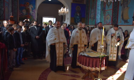 ОТКРИВЕНА СПОМЕН-КОСТУРНИЦА У КРУШАРУ