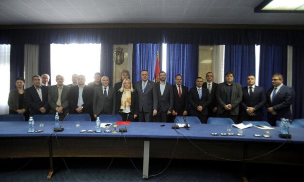 ГИМНАЗИЈА ДОБИЛА СРЕДСТВА ЗА ИЗОЛАЦИЈУ ФАСАДЕ