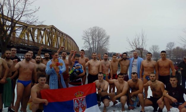 ЧАСНИ КРСТ МИХАИЛУ АЏИЋУ ИЗ КРУШЕВЦА