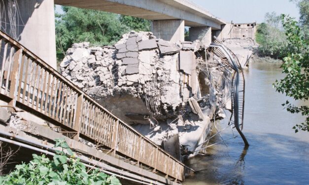 ДА СЕ НЕ ЗАБОРАВИ: ДВЕ ДЕЦЕНИЈЕ ОД НАТО БОМБАРДОВАЊА ЋУПРИЈЕ