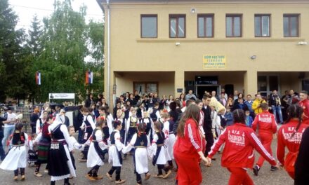 УСКРС У ИСАКОВУ У ДУХУ ВЕРЕ И ТРАДИЦИЈЕ