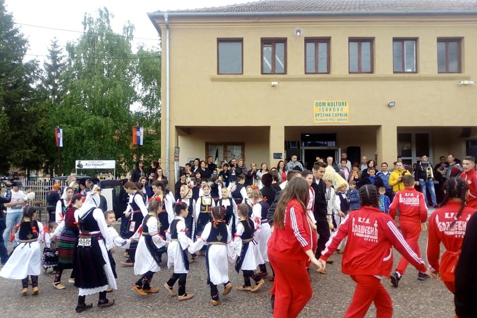 УСКРС У ИСАКОВУ У ДУХУ ВЕРЕ И ТРАДИЦИЈЕ