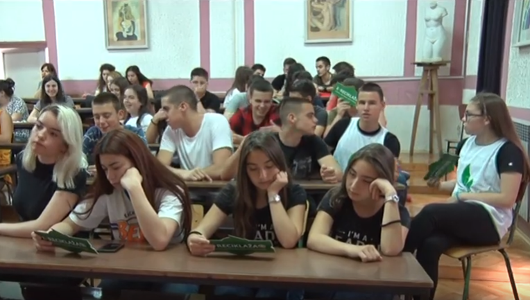 АКЦИЈА РЕЦИКЛАЖЕ У ЋУПРИЈСКОЈ ГИМНАЗИЈИ