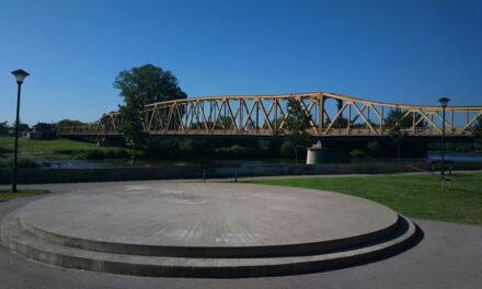 ПОЧИЊЕ ЗАМЕНА ОСВЕТЉЕЊА НА МОСТУ НА ВЕЛИКОЈ МОРАВИ