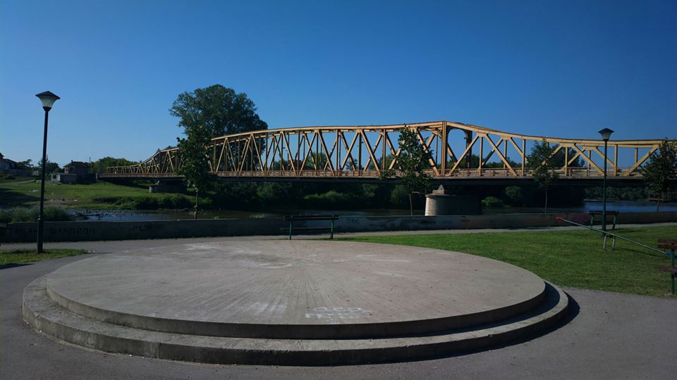 ПОЧИЊЕ ЗАМЕНА ОСВЕТЉЕЊА НА МОСТУ НА ВЕЛИКОЈ МОРАВИ