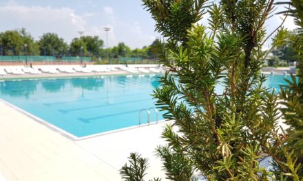 РАЗНОВРСТАН ПРОГРАМ НА БАЗЕНИМА „СЛАВИЈА“