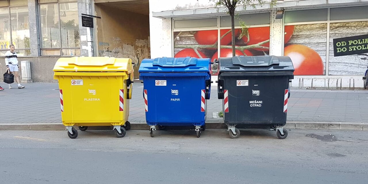 ПОСТАВЉЕНИ КОНТЕЈНЕРИ ЗА РЕЦИКЛАЖУ