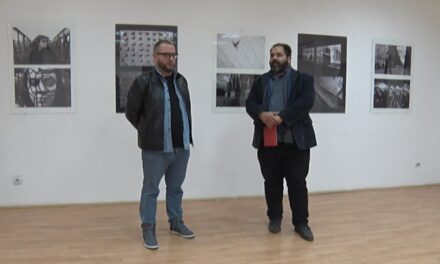 ОТВОРЕНА ИЗЛОЖБА „ЦРВЕНО БЕЛО ЦРВЕНО“