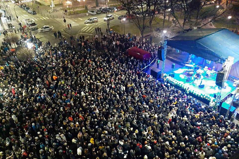 4000 ЋУПРИЧАНА ПЕВАЛО СА ЏЕНАНОМ