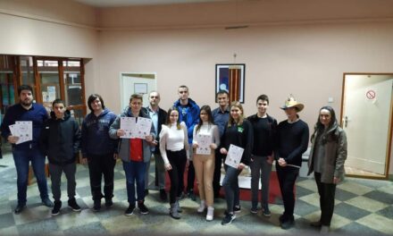 ЋУПРИЈСКИ ГИМНАЗИЈАЛЦИ МЕЂУ НАЈБОЉИМ ИНОВАТОРИМА У СРБИЈИ