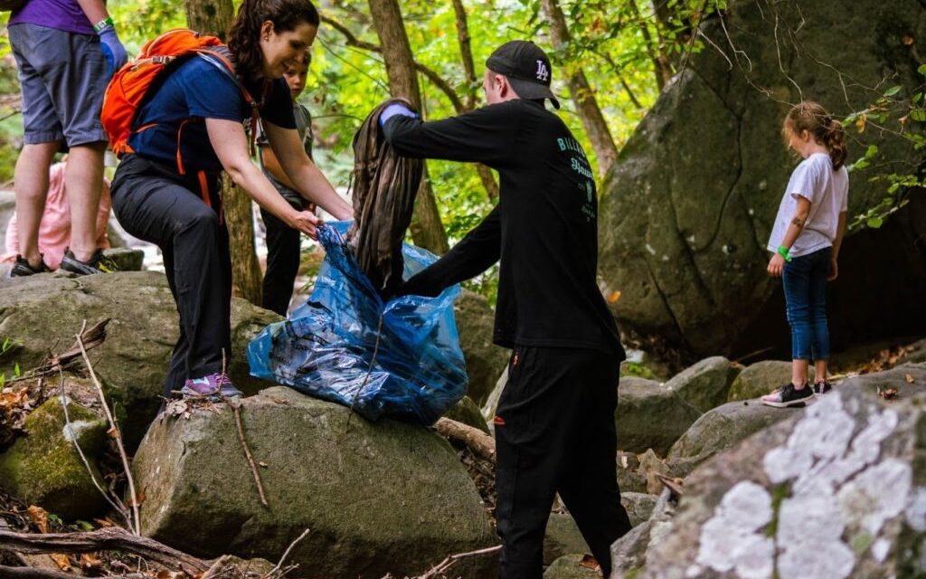 ДАН ПЛАНЕТЕ ЗЕМЉЕ У СЕНЦИ ВЕЛИКОГ ЗАГАЂЕЊА