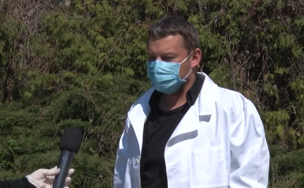 ДР ИВАН МИЛОЈЕВИЋ: ЗДРАВСТВЕНИХ РАДНИКА ЗАРАЖЕНИХ КОРОНОМ СВЕ МАЊЕ, ФОРМИРАНА СЛУЖБА COVID ДИЈАЛИЗЕ