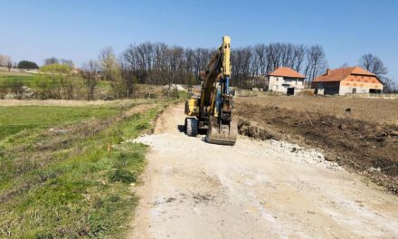 САНИРАЊЕ КЛИЗИШТА НА ПУТУ ИСПРЕД БИГРЕНИЦЕ