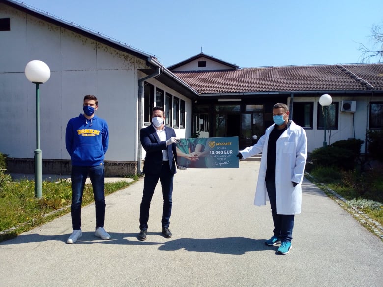 „МОЦАРТ“ ДОНИРАО 10 ХИЉАДА ЕВРА ЋУПРИЈСКОЈ БОЛНИЦИ