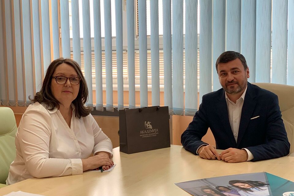 ВРАТИЋЕМО СТАРИ СЈАЈ ВИСОКОЈ МЕДИЦИНСКОЈ ШКОЛИ