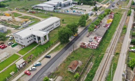 НОВИ АСФАЛТ НА УЛАЗУ У ИНДУСТРИЈСКУ ЗОНУ И ТЕРЕКОВО НАСЕЉЕ