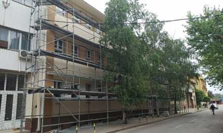 НЕШКОВИЋ: РЕНОВИРАЊЕ ШКОЛА ПРИОРИТЕТ, „13. ОКТОБАР“ КОШТАЋЕ 235 МИЛИОНА ДИНАРА