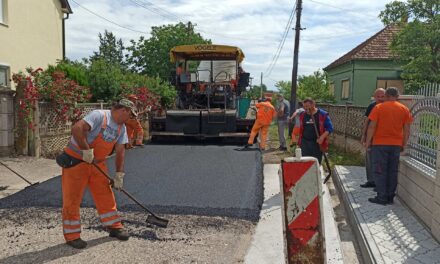 АСФАЛТИРАНА САОБРАЋАЈНИЦА НА УЛАЗУ У ВЛАШКУ