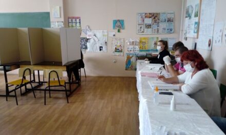 ГЛАСАЊЕ У ДОМУ УЧЕНИКА „СРЕЋНО“, СОКОЛСКОМ ДОМУ И СЕЊУ