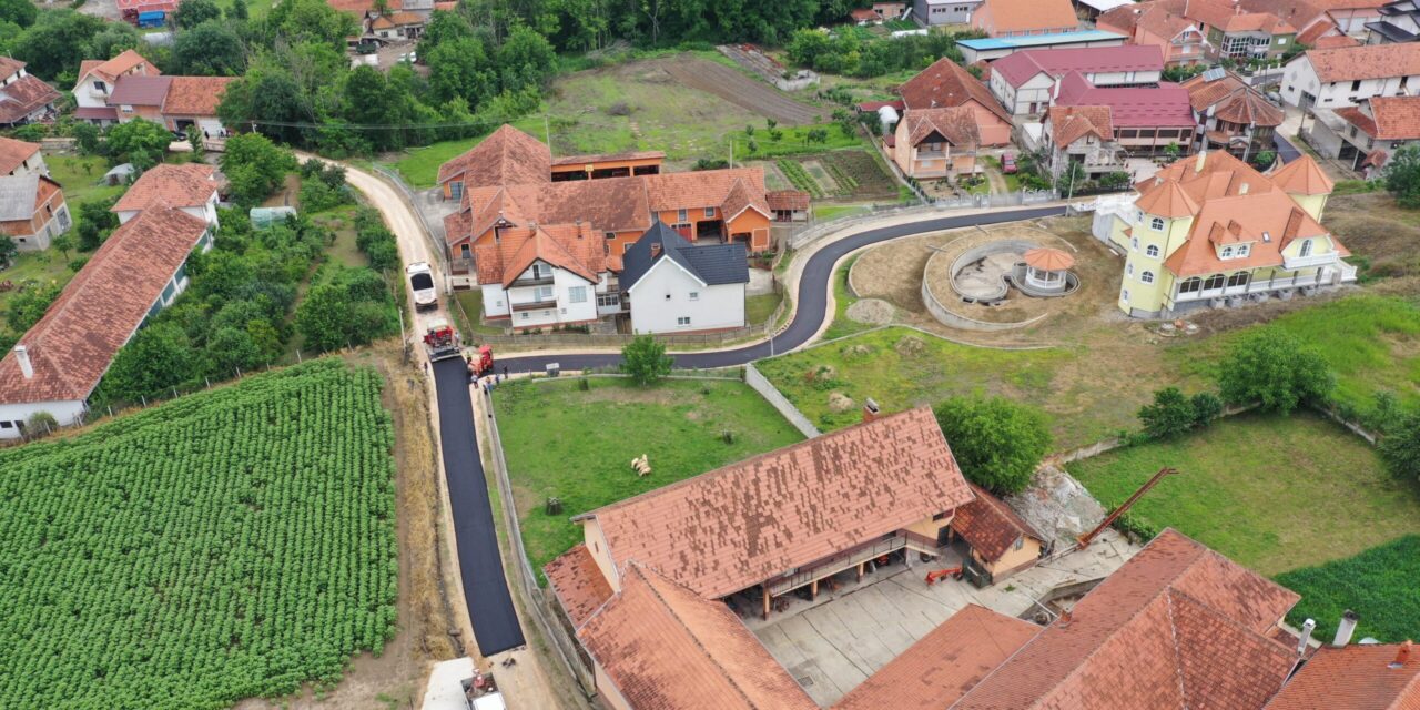 НОВИ ИЗГЛЕД УЛИЦЕ КНЕГИЊЕ МИЛИЦЕ И ХАЈДУК ВЕЉКОВЕ У БАТИНЦУ