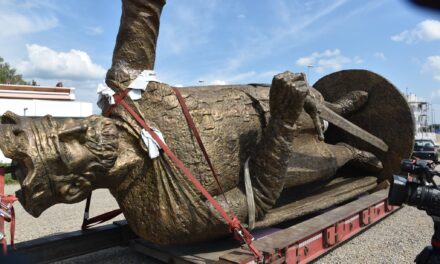 СПОМЕНИК КНЕЗУ ЛАЗАРУ СТИГАО У ЋУПРИЈУ