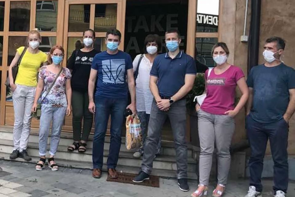 ЛЕКАРИ ИЗ ЋУПРИЈСКЕ БОЛНИЦЕ ПОМАЖУ КОЛЕГАМА У НОВОМ ПАЗАРУ