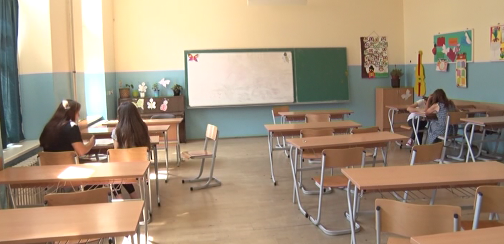 ОСТАЛО МАЛО СЛОБОДНИХ МЕСТА ЗА ДРУГИ КРУГ УПИСА У СРЕДЊЕ ШКОЛЕ