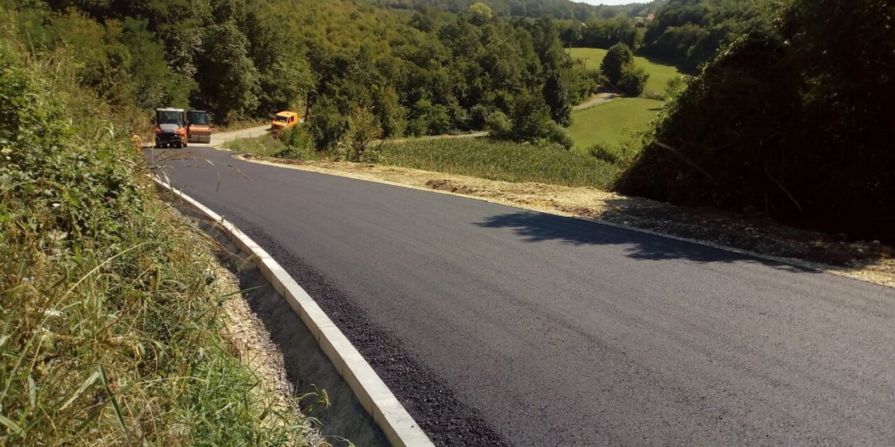 ЗАВРШЕНО АСФАЛТИРАЊЕ ДЕОНИЦЕ ПУТА БИГРЕНИЦА-КОВАНИЦА