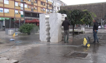 ЧИШЋЕЊЕ И КОНЗЕРВАЦИЈА СПОМЕНИКА У ГРАДСКИМ ПАРКОВИМА