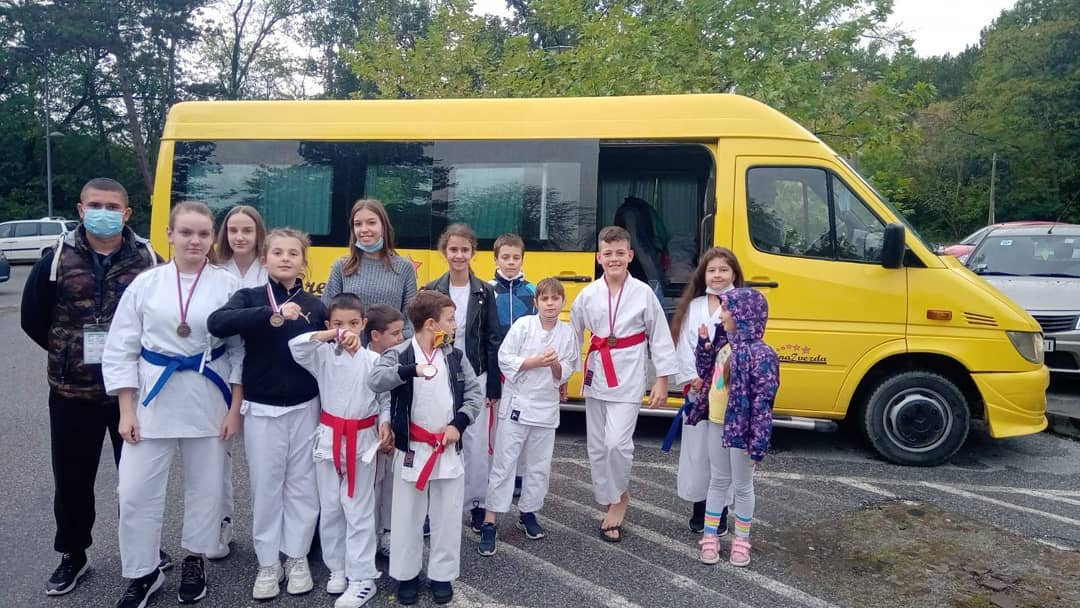 ПЕТ МЕДАЉА КАРАТИСТА НА КУПУ СРБИЈЕ