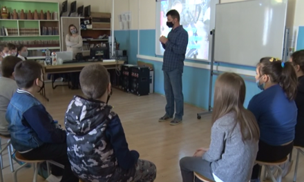 ЉУБАВ ПРЕМА ЖИВОТИЊАМА СЕ УЧИ ОД МАЛЕНА