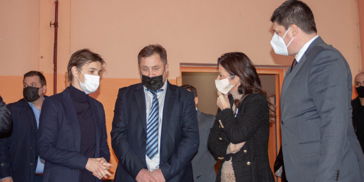 ПРИОРИТЕТ ПРОНАЛАЗАК СТРАТЕШКОГ ПАРТНЕРА ЗА СРПСКУ ФАБРИКУ СТАКЛА