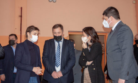 ПРИОРИТЕТ ПРОНАЛАЗАК СТРАТЕШКОГ ПАРТНЕРА ЗА СРПСКУ ФАБРИКУ СТАКЛА