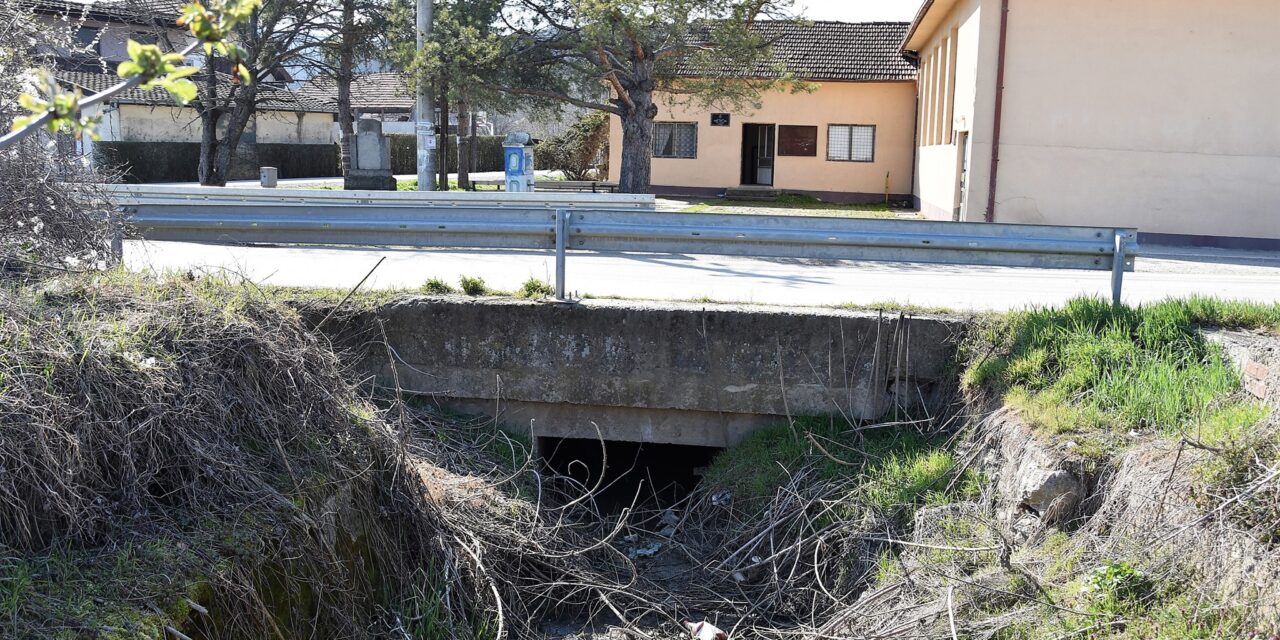 ЗА САНАЦИЈУ ОСТРИКОВАЧКОГ ПОТОКА 3,7 МИЛИОНА ДИНАРА