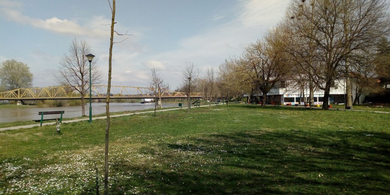 ПРЕКО 300 НОВИХ САДНИЦА ЗА ЛЕПШУ ЋУПРИЈУ