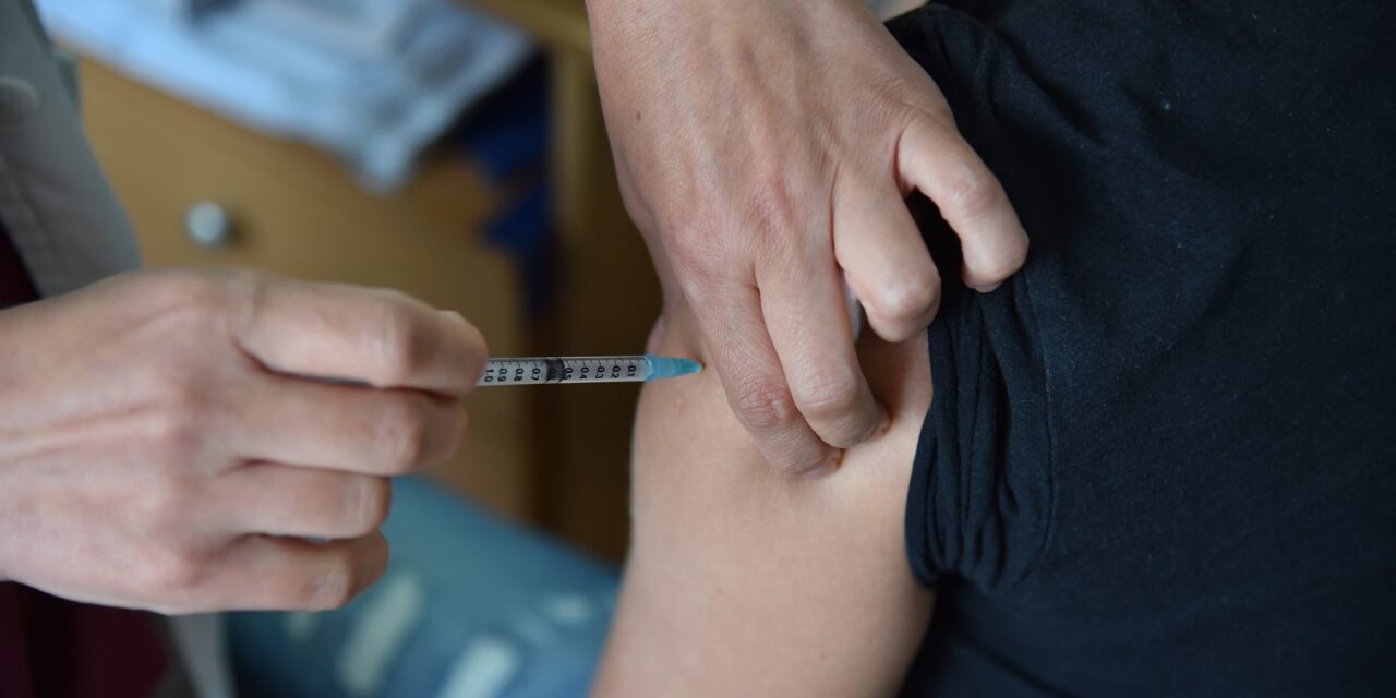 ДОБАР ОДАЗИВ ИСАКОВЧАНА ЗА ВАКЦИНАЦИЈУ