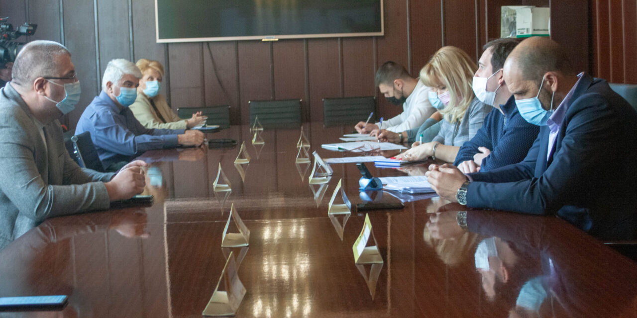 ВЕЋНИЦИ УСВОЈИЛИ ПРЕДЛОГ ЗА ОСНИВАЊЕ САВЕТА ЗА МЛАДЕ