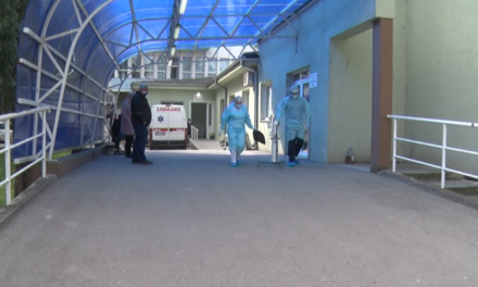 У БОЛНИЧКИМ КРЕВЕТИМА 46 КОВИД ПАЦИЈЕНАТА