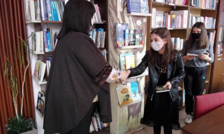 ВАСИЛИСА И МАРТИНА ПОБЕДНИЦЕ ЛИТЕРАРНОГ КОНКУРСА „ЗАГРЉАЈ КОЈИ МИ НЕДОСТАЈЕ“